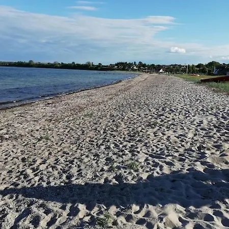 شقة Strandlejlighed Med Havudsigt